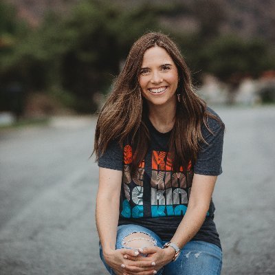 Author of The Simple Difference and Courageous Kindness. Community Manager for @incourage. Motherhood. Anxiety. Kindness. Jesus. https://t.co/MGfp3V377V.