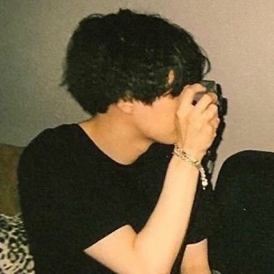 caralhocaioo's profile picture. 