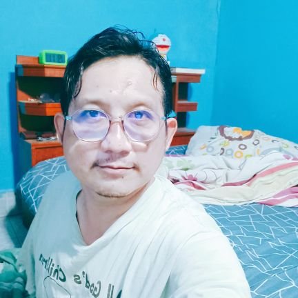 alunkorn's profile picture. ชอบ เที่ยว อ่านหนังสือ ดูหนัง หมา แมว แล้วก็ต้นไม้ด้วย ∩(︶▽︶)∩