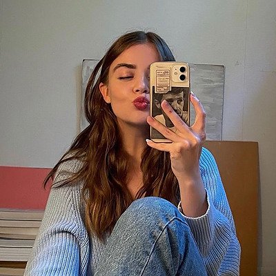 redcxlore's profile picture. não, acho que não                              
(a/ela/-a)