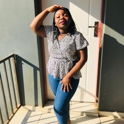 ZinhlimbaliL's profile picture. Dedication inspires the little voice in me