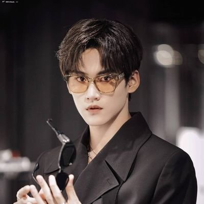 Zhoukeyu6D910's profile picture. 🖖🏻🍉