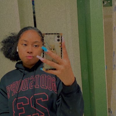 nursing student👩🏽⚕️ and CEO of IC! Launching Soon
