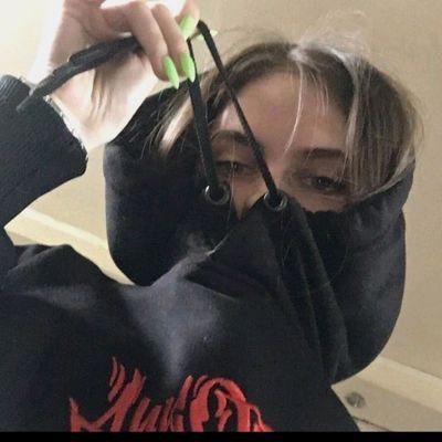 sadece_nazz's profile picture. 