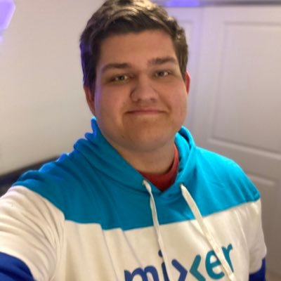 @elgato partner | Twitch Affiliate | XBOX Ambassador | Software Engineer | IG: theakosin | Etsy Shop