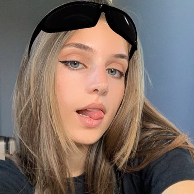 lizchvn's profile picture. 