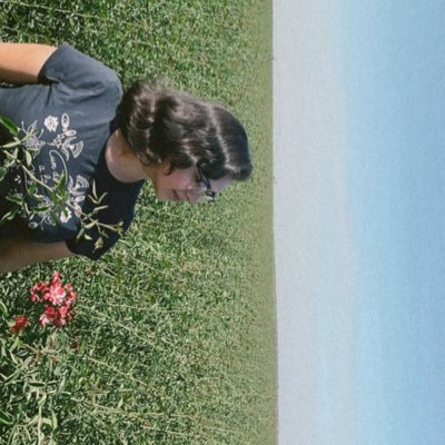 Mariaal52642703's profile picture. 