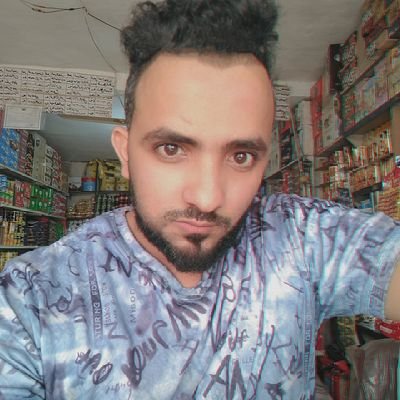 يمني تعزي افتخر بكوني يمني لكني اقر واعترف انني احب نفسي فقط فالجميع يدعي حب الوطن والجميع يسعى في عكس ذالك #yemen