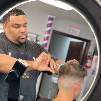 BROKBUNDLEZ's profile picture. Hello everyone I’m a barber at Tapered Barbershop in Tulsa, Oklahoma come check me out. I’m a great Barber but the experience is a lot better. 9183812366