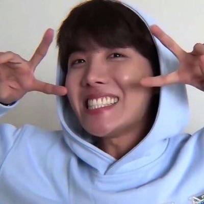 #HOSEOK: your smile could rival the sun ♡ she!her