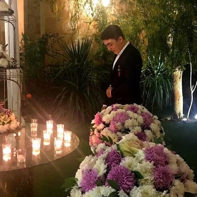 nimaajahangiri's profile picture. ‏اون بالا سري رو فراموش نكن خيلي مَشتيه!