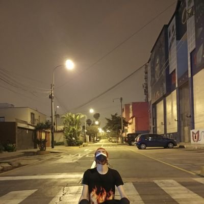 JharomV's profile picture. Hola