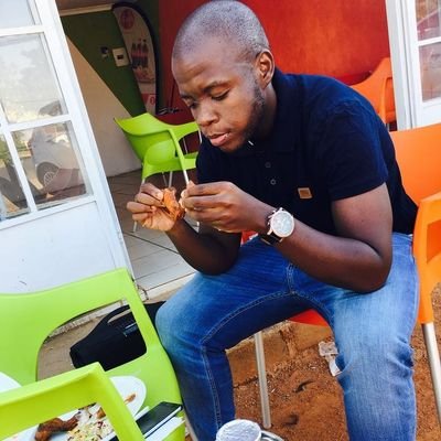 sir_vito1's profile picture. Co. founder of Vito's ice ❄and Valvito 💧 || Young man with a big heart