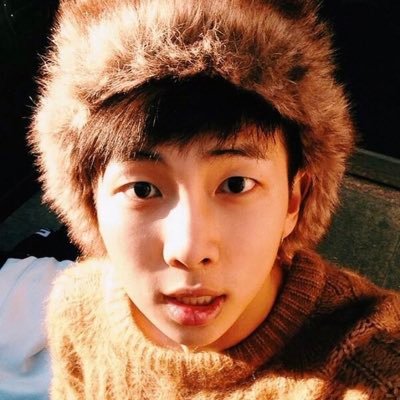 shawtbushawtyy's profile picture. kpop stan (derogatory)