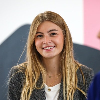 ines_derique's profile picture. Etudiante Efap Paris Part-Time #MBADMB Alternante Marketing et Communication chez Exotec 🤖