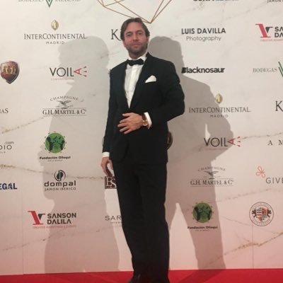 Brogt's profile picture. Dutch | Travel | World Citizen | Sports | Fashion | Beauty | Invest | Why? 🐸