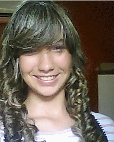 Vivian Ribeiro, 13.
Tenho muitas redes sociais Tumblr, Facebook, Badoo, Blog etc...