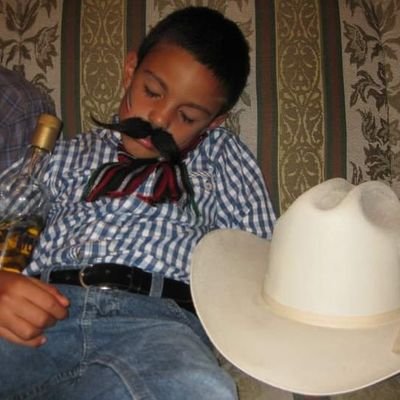 AlfredoMAlegre's profile picture. cocino, como, la cago y rio