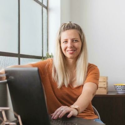 Co Founder de Puro MKT • Agencia de Contenidos  | Enfoque • Espacio de Coaching