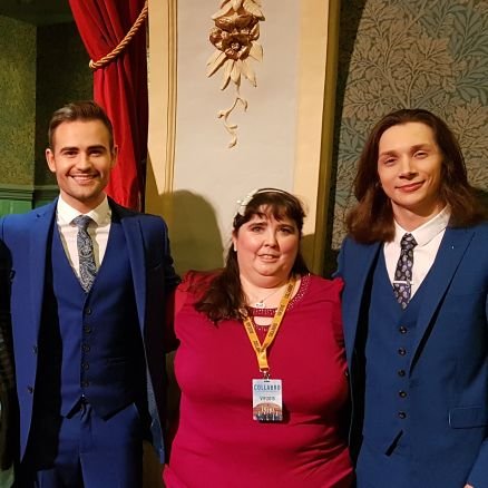 Lover of all things Collabro!!!! 100% Collaborator!!!!! 
This I swear by the stars !! 4/4 following!!!
