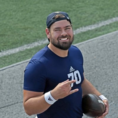 Former College Long Snapper • EIU 20’ • UTC 22’ • 🇦🇺 • BSc • MPA