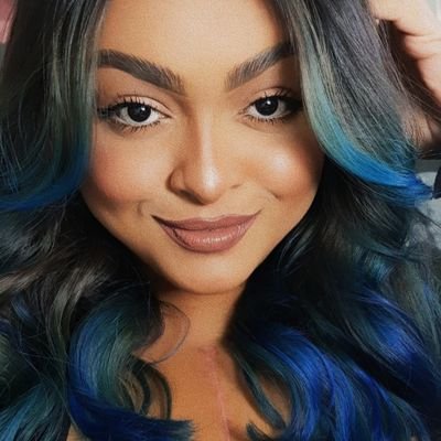 BMBRamos's profile picture. cearense, graduanda de psicologia, maquiadora profissional, cabeleireira, aquariana, delirante intuitiva, amante de viagens e futura sexóloga.