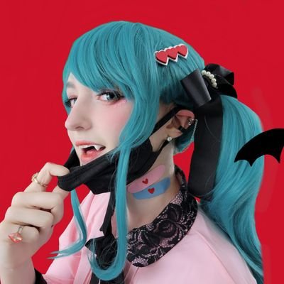 💙Hatsune Miku cosplayer / local rodeo clown
💛Texas y'all
💙Professional Vocaloid fan