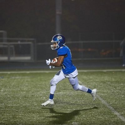 Woodbury Mn c/o 24|5’9 160|4.54 40|10’1 broad jump|3x All District| Special teams Conference player of the year |Basketball/Football Captain|