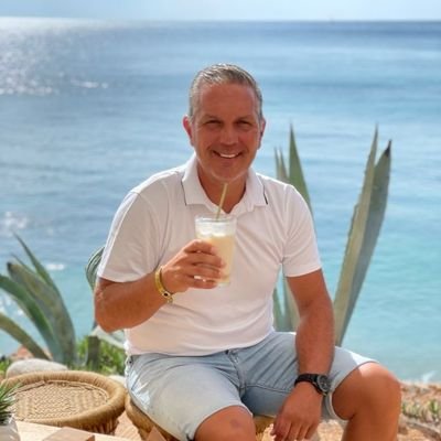 Werkzaam bij het Ministerie van Justitie en Veiligheid. Voorzitter van @GVV63. Wielrennen, MTB en Gravel. Carnaval 🥳Supporter FC Den Bosch. Opa van Senn💙