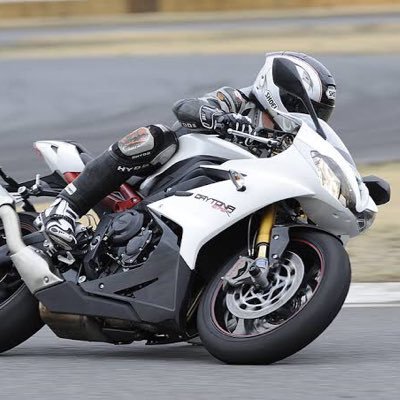 wow15380's profile picture. タワプリ、ログレス、ガンフロ、モンスト、パワプロ、ライキンなどなど。ゲーム垢 無言フォロー失礼します。