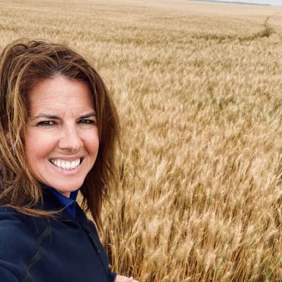 BASF, PAg, farm girl at heart, loves plants, hockey, yoga and running. Tweets are my own.