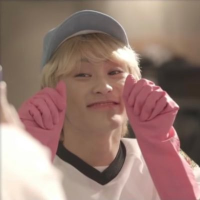 filo | she/her | ‘02 | living for #mark lee and a bit for #johnny suh