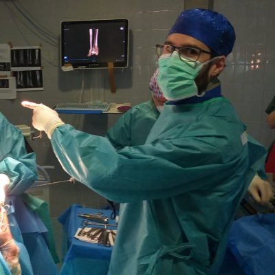 mangarcot's profile picture. There is a fracture, I need to fix it.