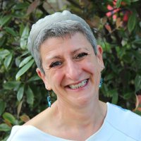 Rabbi Laura Janner-Klausner(@LauraJanklaus) 's Twitter Profileg