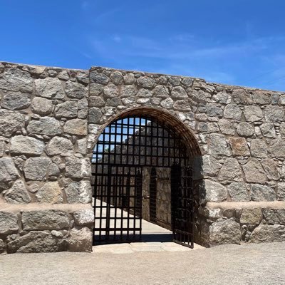 SMLoverK9's profile picture. 女M, 92年~现实14年，且只现实，不网调，不做任务，不卖号…一直寻求无性的，不装可爱的， K9日常物化，重羞辱，被使用，强化纪律的，注重姿势纯粹的调教。对调教半小时就想做爱的S我只想说：那最多算粗暴情趣而不是SM。不认同起身为友， S必须是不怒自威，冷静睿智，严厉苛责的。私信请有条理