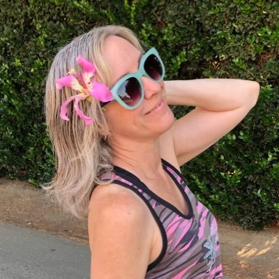 ArtlStacey's profile picture. 