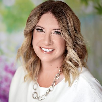 VP of Content Marketing @tendocom, creating amazing content experiences for B2B brands. Passionate professional coach and mentor. Addicted to sunsets.