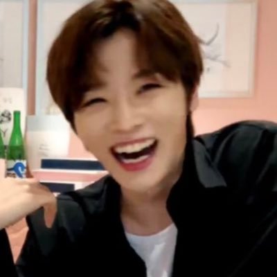 scaramoucheT_T's profile picture. 