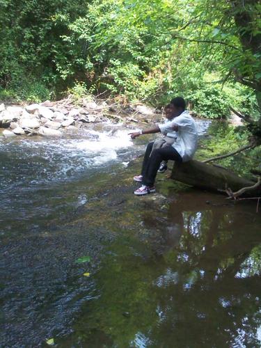 rep west Africa (Naija). follow me, and i go follow follow yu too. (segun Fadipe)..