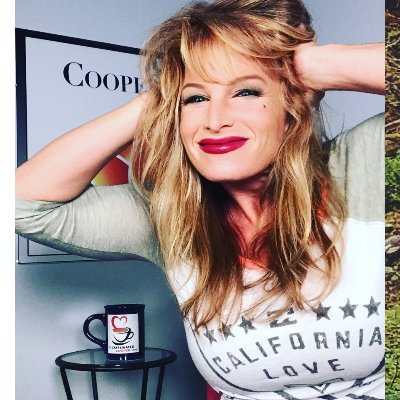 Actress/Model/Writer/Producer/Host Us Helping U.S. CEO, Bi-Coastal LA & GA, empowering soul! LOVING LIVING LIFE! #E_Lizcooper #TheElizabethCooperShow