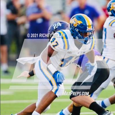 ILB/MLB/RB Height: 5’10” Weight:200 GPA:2.8 ACT: (Composite-17) Arkansas rivals super team, 305 bench, 455 squat, 4.6 40, Hudl: https://t.co/50NgBgGUlg