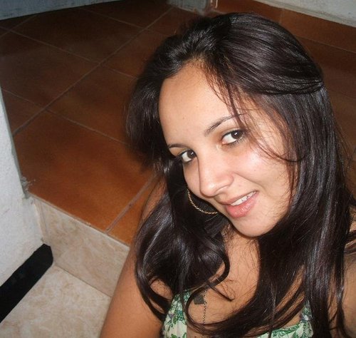 ivilamaria's profile picture. Dificil me apresentar assim,'na lata' .Acho que me revelo nas coisas que mais gosto de fazer:ESTUDAR ,LER,INTEREGIR..ETC....