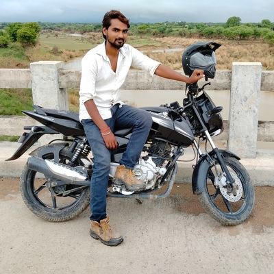 deepak_varsena's profile picture. 