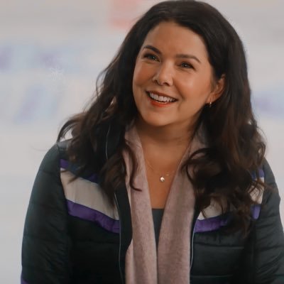 @laurensaddie | 22 | “to meg, with love, lauren graham” - @thelaurengraham | was megxlaurenn | Etsy shop owner | Leeds United | Bradford Bulls | Dallas Cowboys