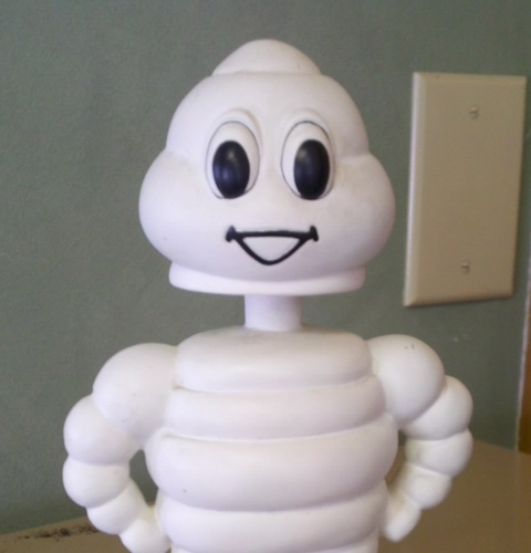 dyubike's profile picture. father to 3. husband to 1. friend to all.