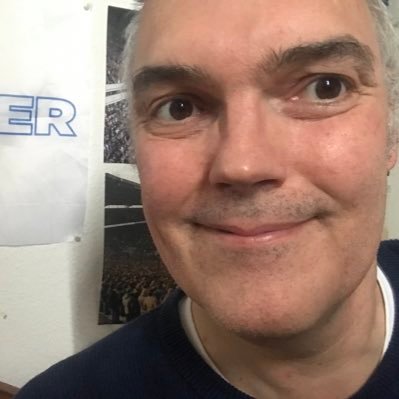 Love Leeds United and Elland Road, Yorkshire 😍, FC Schalke 04, The Jam, Oasis, Chameleons, Manics, Ride, ELO, Running 🏃♂️,Fish & Chips and time in the U.K 🤩
