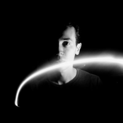 Computer Engineer by profession, researching light in everyday objects by passion.
Trying to make sense of the world one frame at a time.