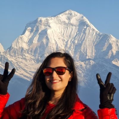 NisthaBhuju's profile picture. live love laugh ❤️