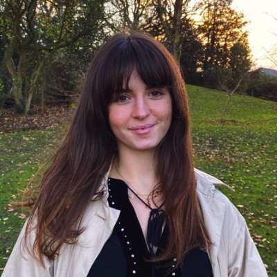 hannahesholland's profile picture. 