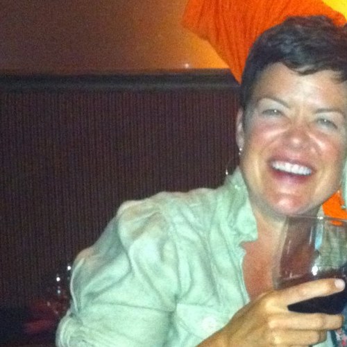 carrieacrowe's profile picture. 